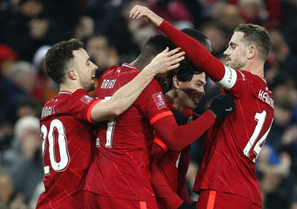 包含斯洛文尼亚队成功晋级，表现惊艳的词条