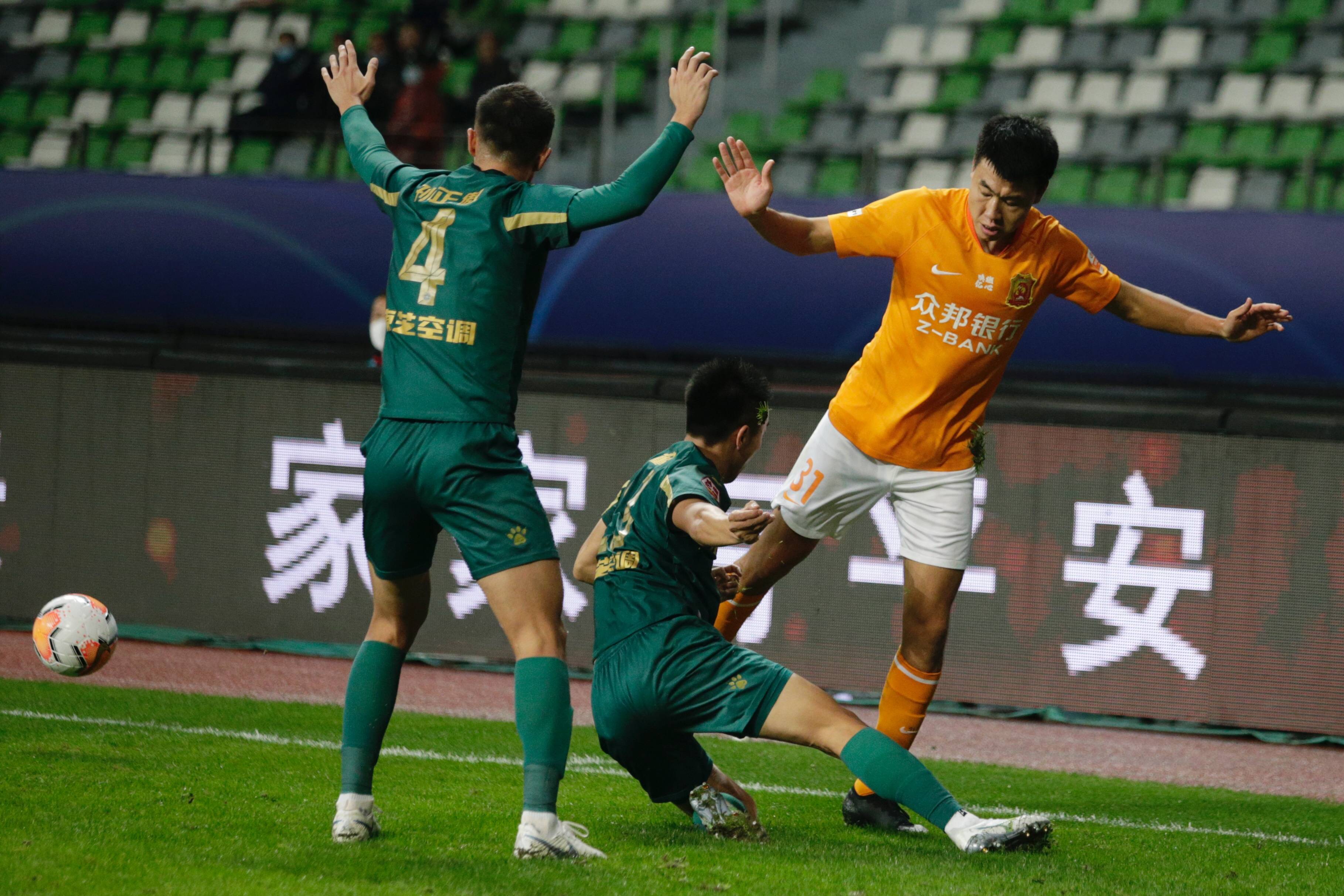 关于武汉卓尔遭遇连败，球队陷入保级泥潭的信息