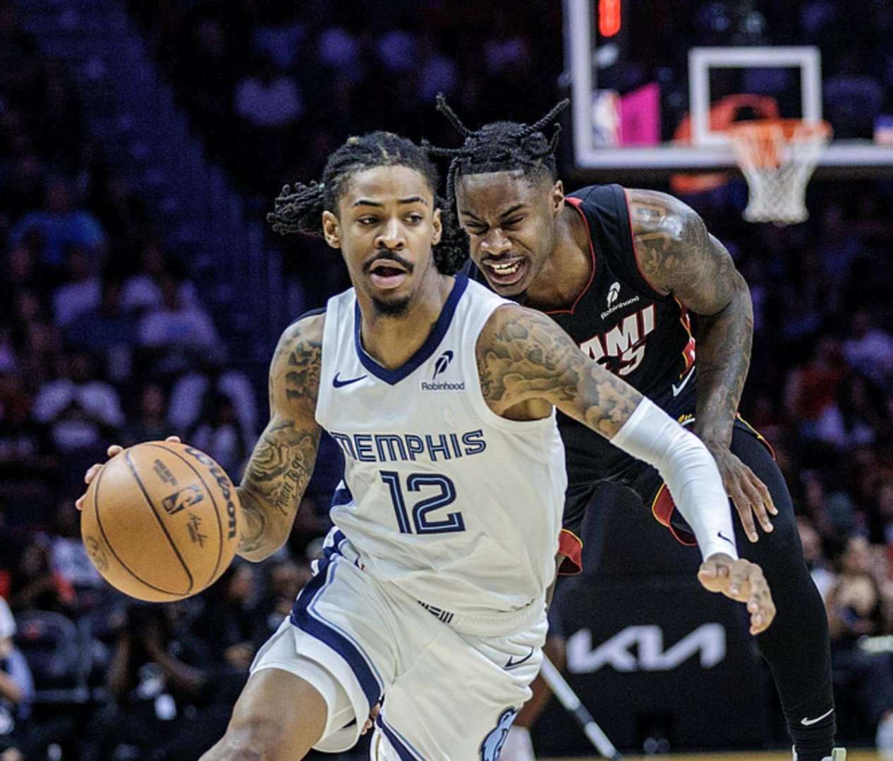 九游体育官网-黄蜂队大胜，灰熊队再度受挫